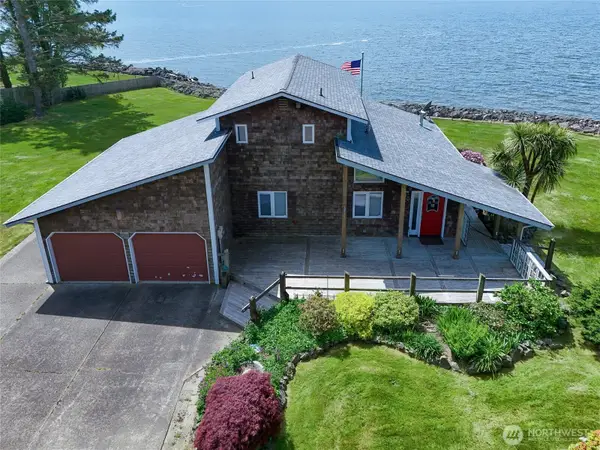 830 Riverview Ln, Chinook, WA 98614