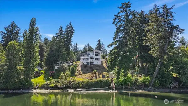 2142 Island Drive Nw, Olympia, WA 98502