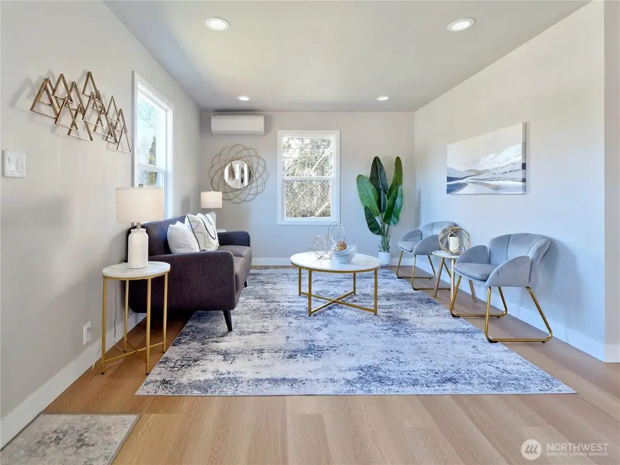 4832 25th Avenue Sw, Seattle, WA 98106 - #2