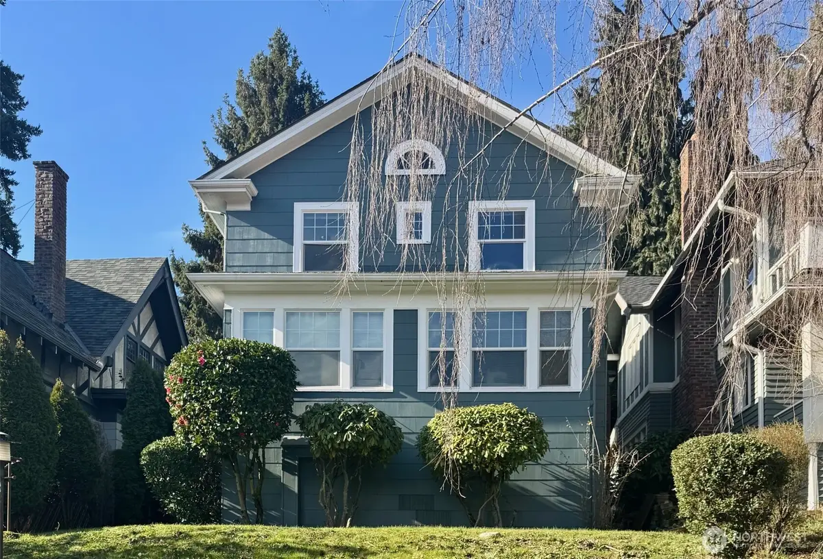 5235 19th Avenue Ne, Seattle, WA 98105 - #1