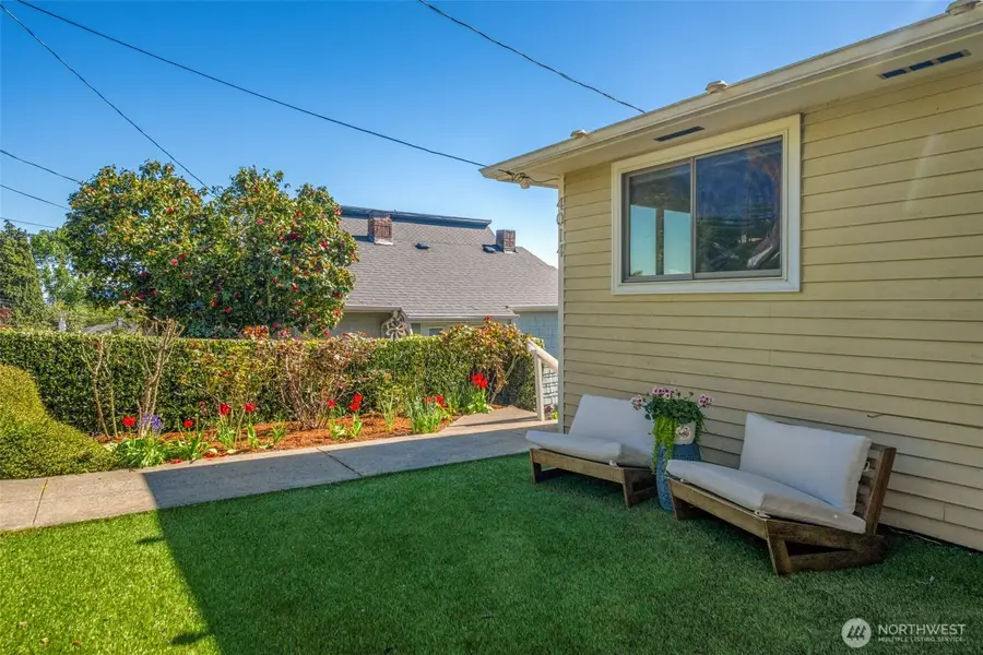 4014 32nd Avenue Sw, Seattle, WA 98126 - #3