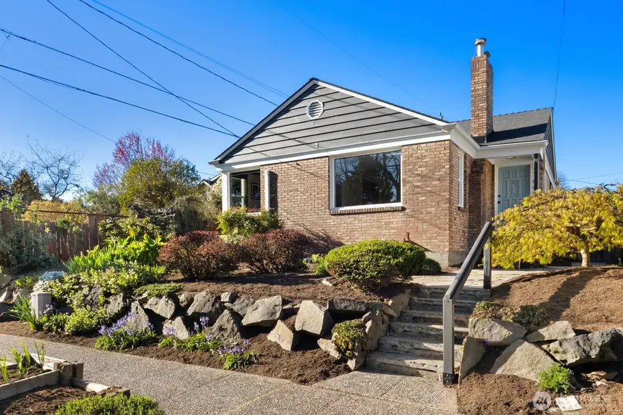 2106 NW 77th Street, Seattle, WA 98117 - #2