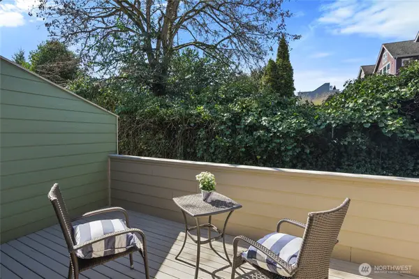 213 Shepard Way Nw, Bainbridge Island, WA 98110