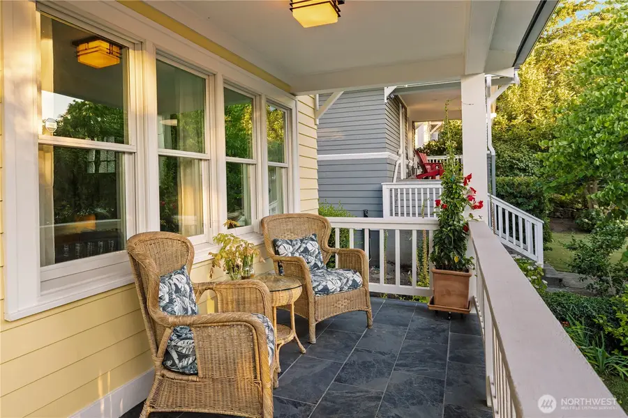 2528 1st Avenue W, Seattle, WA 98119 - #2