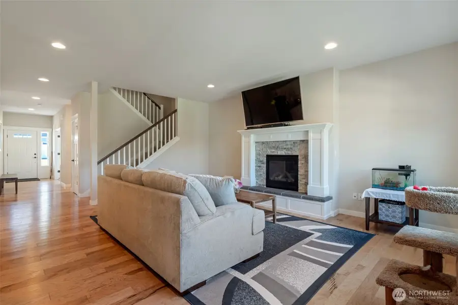 28412 69th Lane Nw, Stanwood, WA 98292 - #3