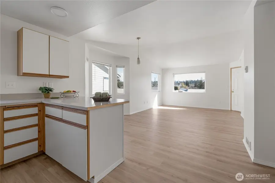 537 NE Ellis Way #B201, Oak Harbor, WA 98277 - #3