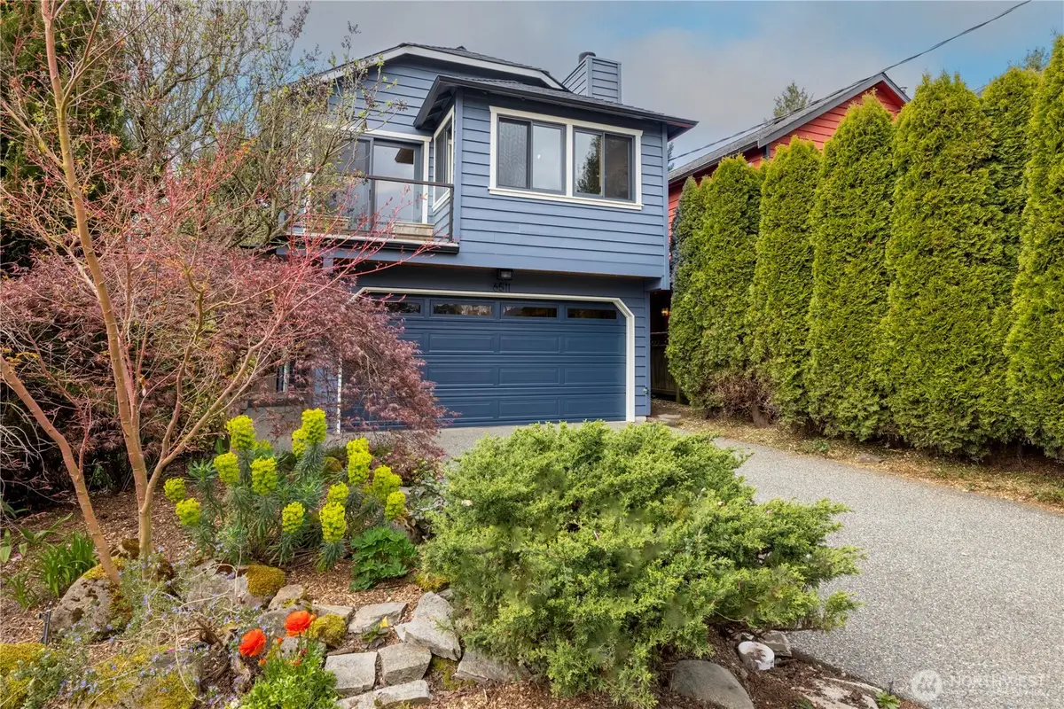6511 26th Avenue Nw, Seattle, WA 98117 - #1
