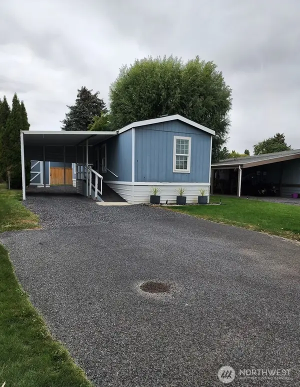 3010 W Peninsula Drive #86, Moses Lake, WA 98837