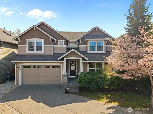 5221 NE 7th Place, Renton, WA 98059
