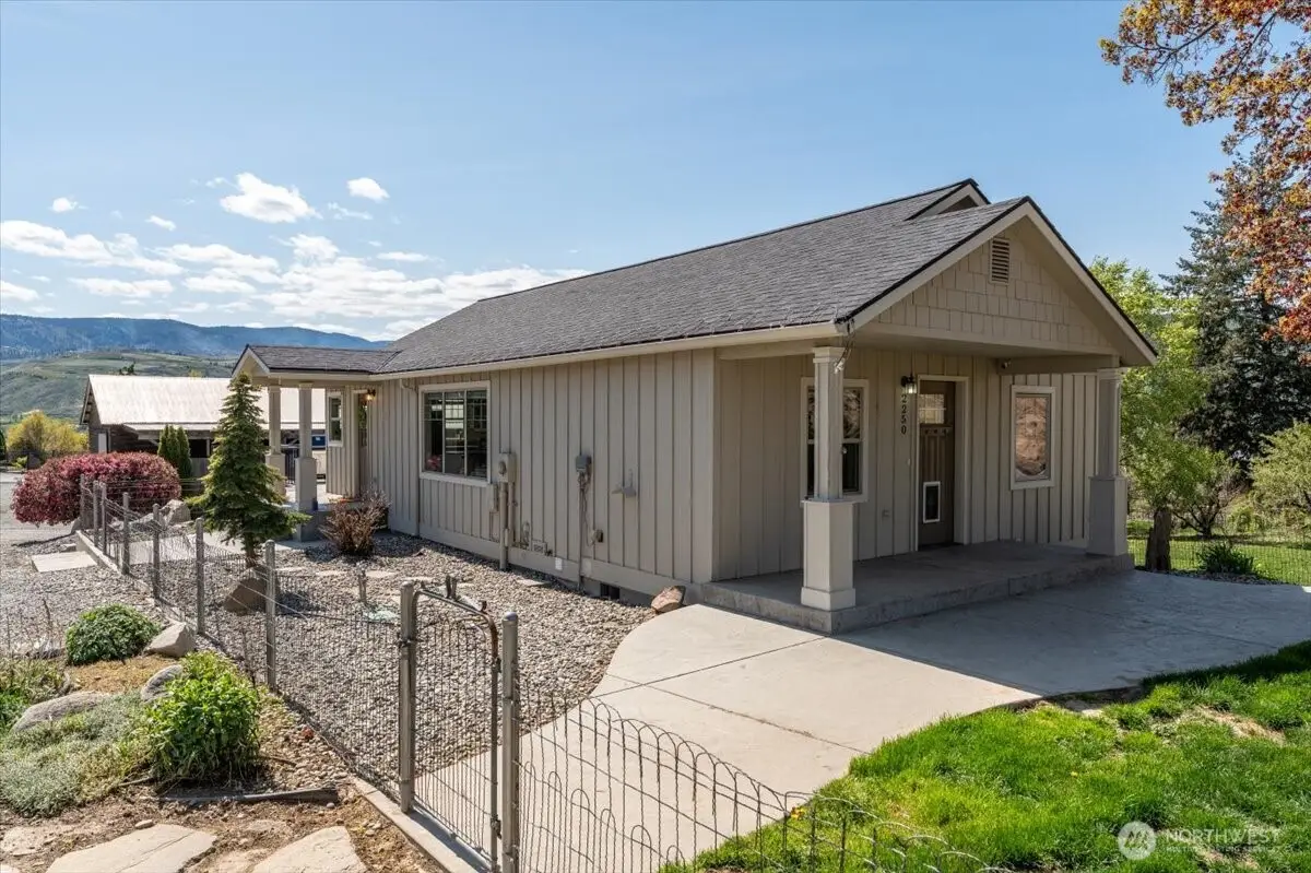 2250 8th Street Se, East Wenatchee, WA 98802 - #1