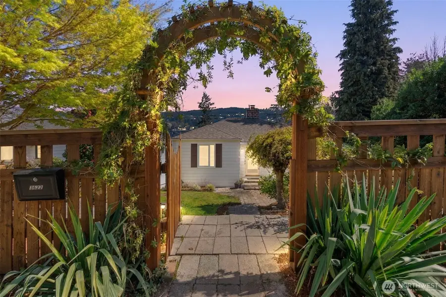 3622 23rd Ave W, Seattle, WA 98199 - #2