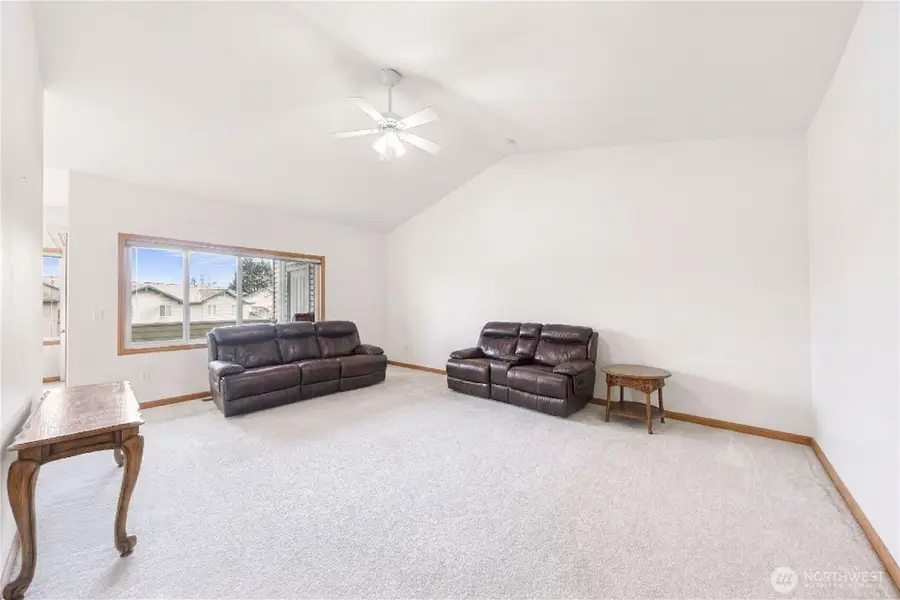 1305 Boon Street #213, Sumas, WA 98295 - #3