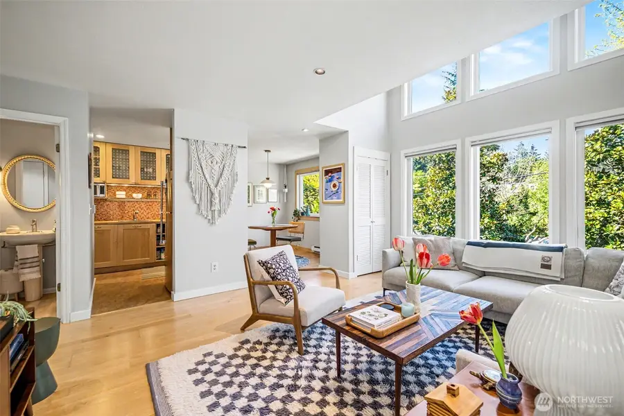 3423 W Government Way #7, Seattle, WA 98199 - #3