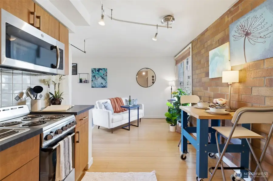 905 Cherry Street #306, Seattle, WA 98104 - #2