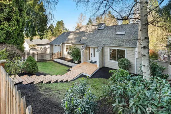 16018 36th Avenue Ne, Lake Forest Park, WA 98155