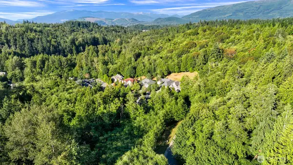 4800 Beaver Pond Drive S, Mount Vernon, WA 98274