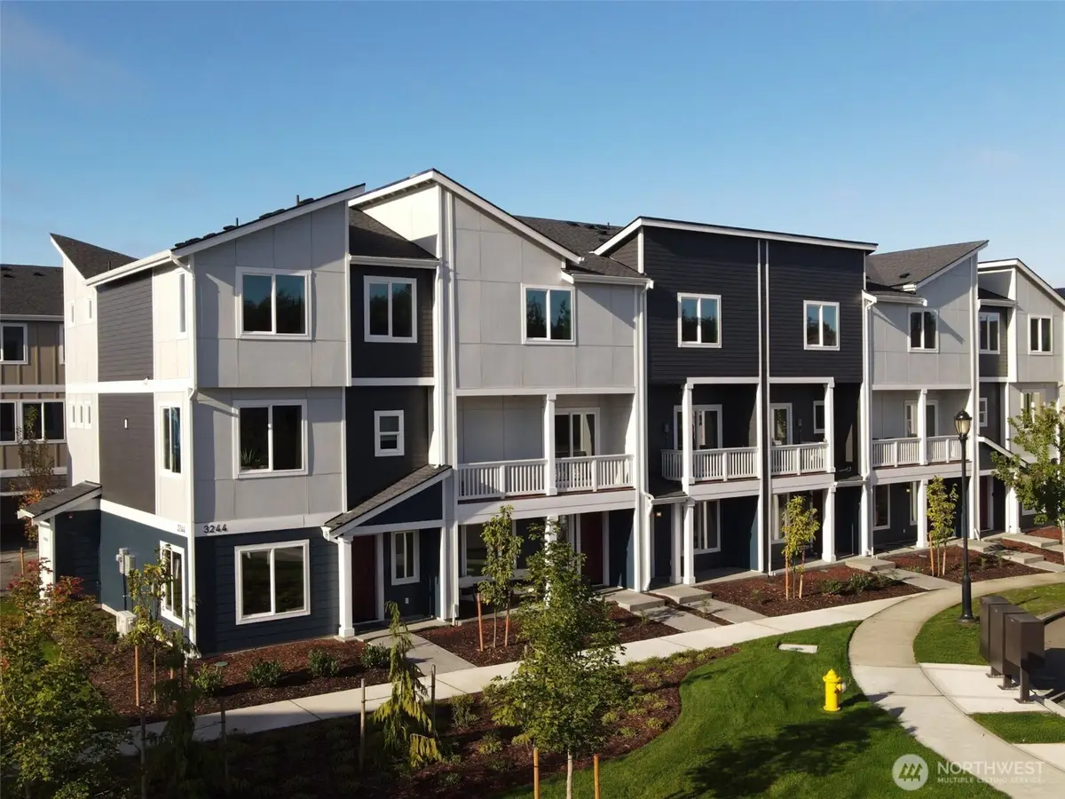 32372 Anchor Avenue Se, Black Diamond, WA 98010 - #1