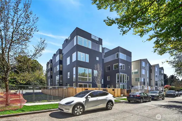 6318 41st Avenue Sw #A, Seattle, WA 98136