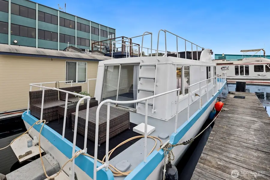 1818 Westlake Avenue N #D22, Seattle, WA 98109 - #3