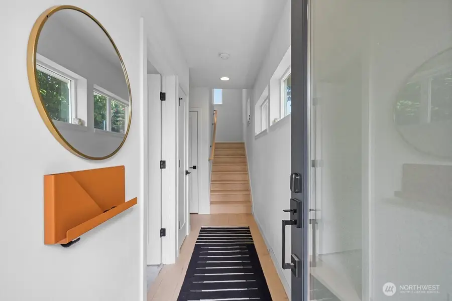 712 W Bertona Street #A, Seattle, WA 98119 - #2