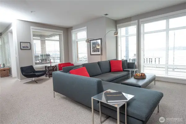 1950 Alaskan Way #227, Seattle, WA 98101