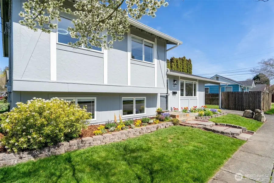 721 W 4th Street, Centralia, WA 98531 - #3