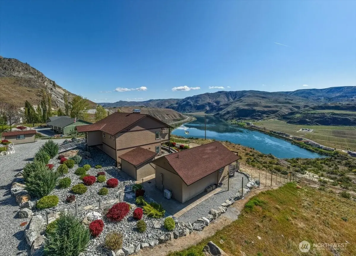 525 Columbia View Road, Chelan, WA 98816 - #1