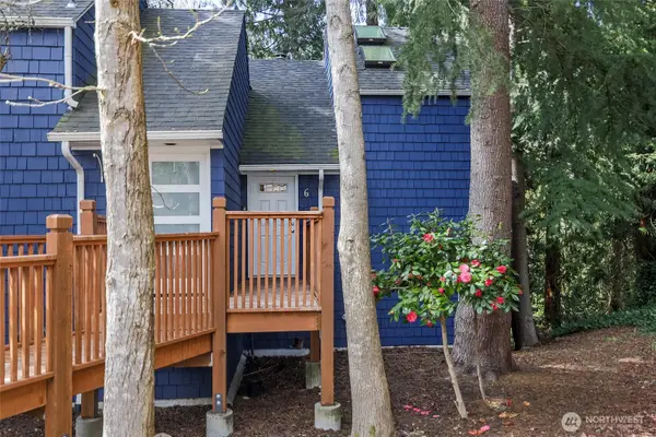 9165 45th Avenue Sw #6, Seattle, WA 98136