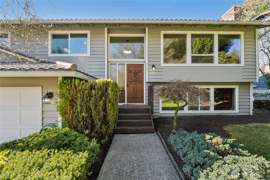 3021 NE 201st Place, Lake Forest Park, WA 98155 - #2