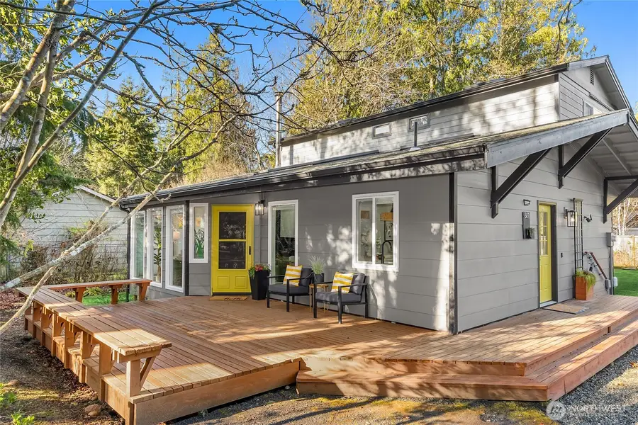 881 Park Avenue Ne, Bainbridge Island, WA 98110 - #2