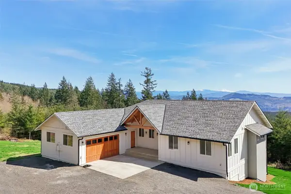 209 High Bank Lane, Woodland, WA 98674