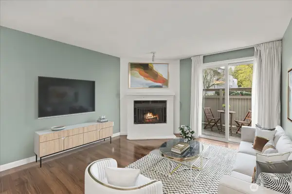 14200 NE 171st St #E104, Woodinville, WA 98072