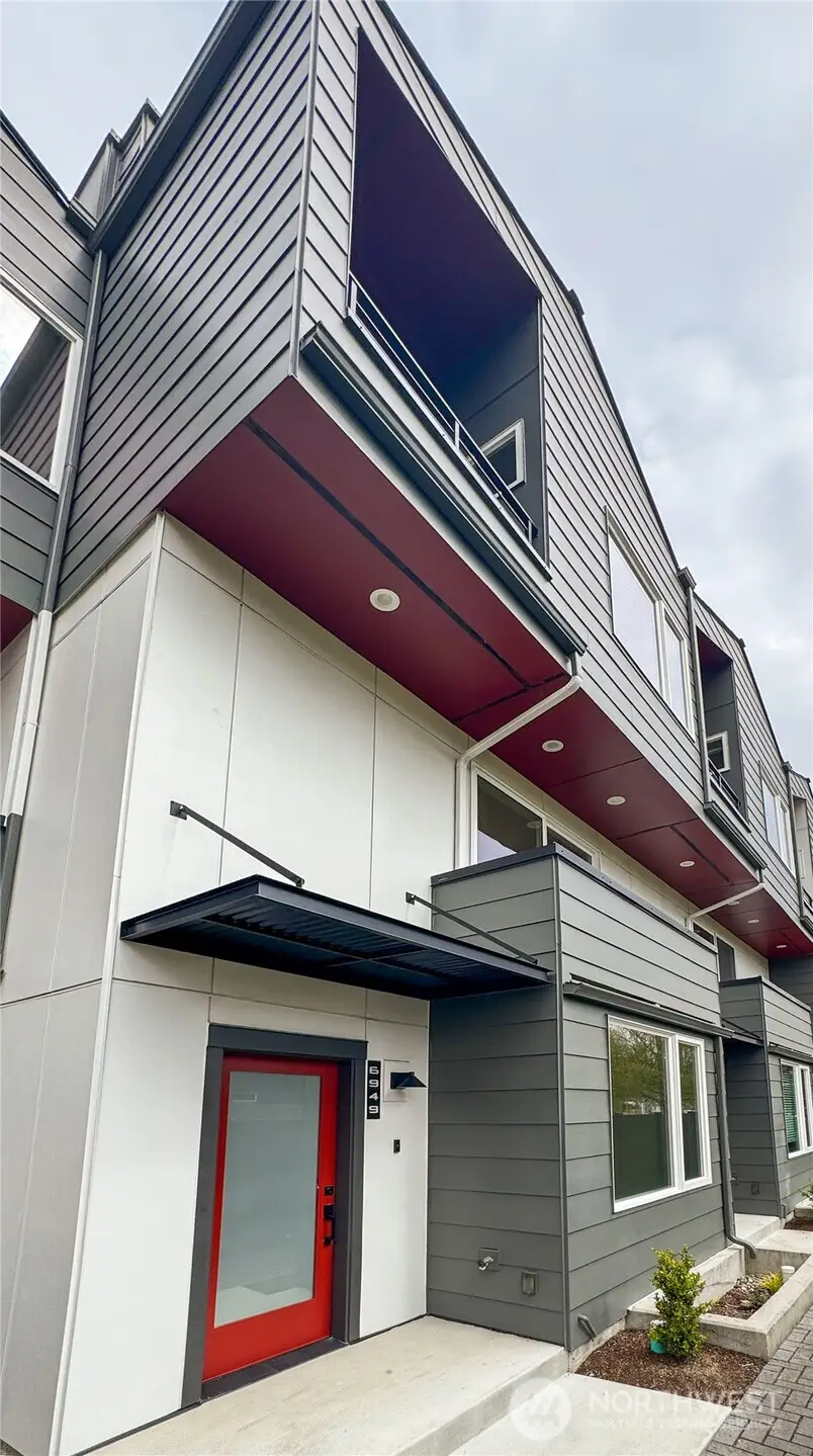 6949 42nd Avenue S, Seattle, WA 98118 - #1
