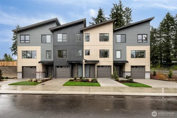 27018 187th Place Se #104, Covington, WA 98042