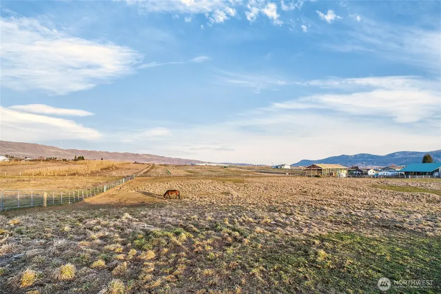 2775 4th Street Se, East Wenatchee, WA 98802 - #3