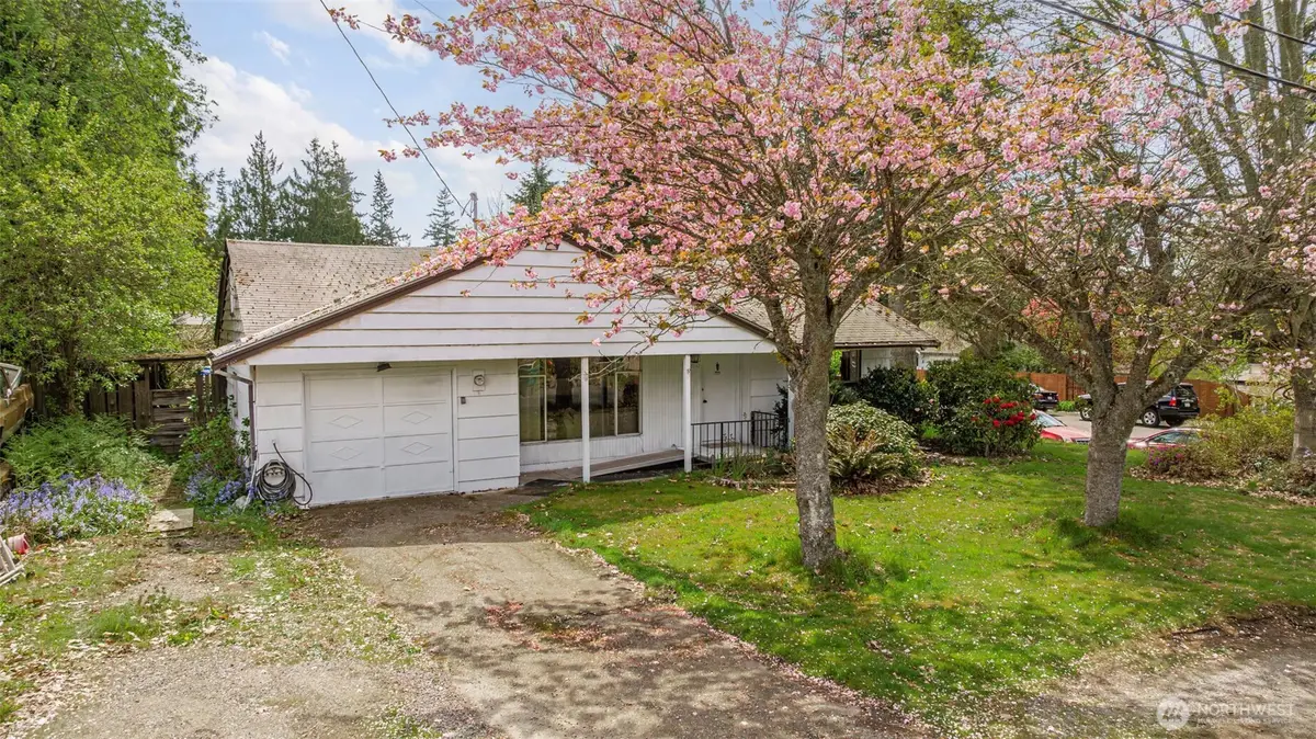 1305 N 171st Street, Shoreline, WA 98133 - #1