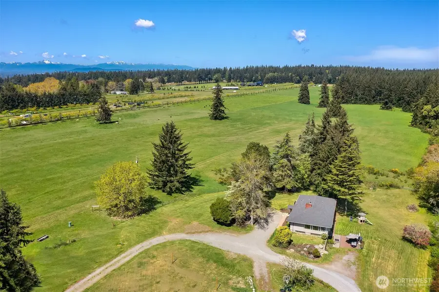 12504 SW 232nd St, Vashon, WA 98070 - #3