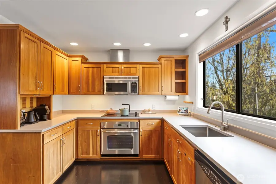 611 S State Street #9, Kirkland, WA 98033 - #2