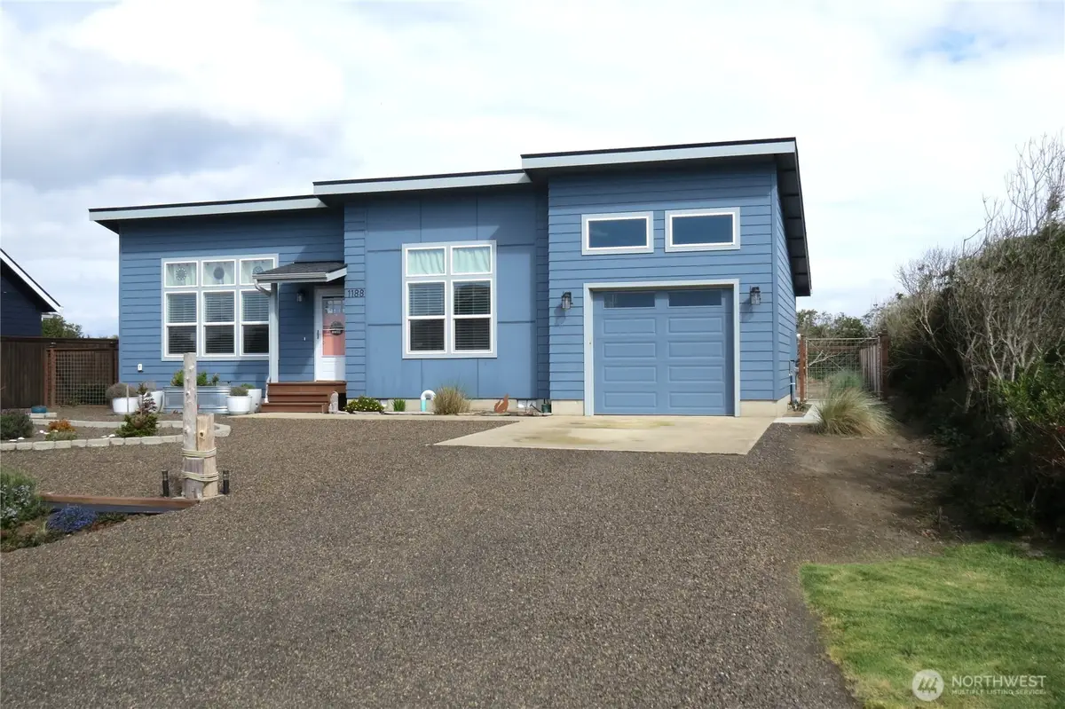 1188 Greenview Avenue Sw, Ocean Shores, WA 98569 - #1