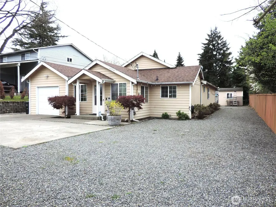 11426 15th Avenue Sw, Seattle, WA 98146 - #2