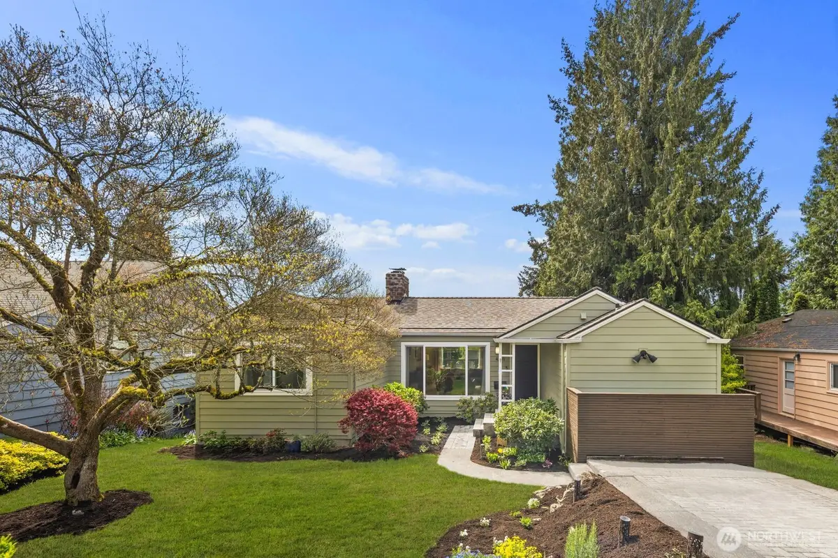 4531 Stanford Avenue Ne, Seattle, WA 98105 - #1