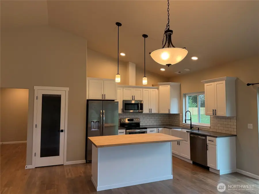 17315 Pendleton Street Sw, Rochester, WA 98579 - #3