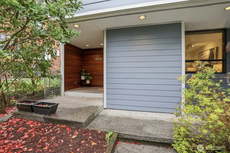 906 N 76th Street, Seattle, WA 98103 - #3