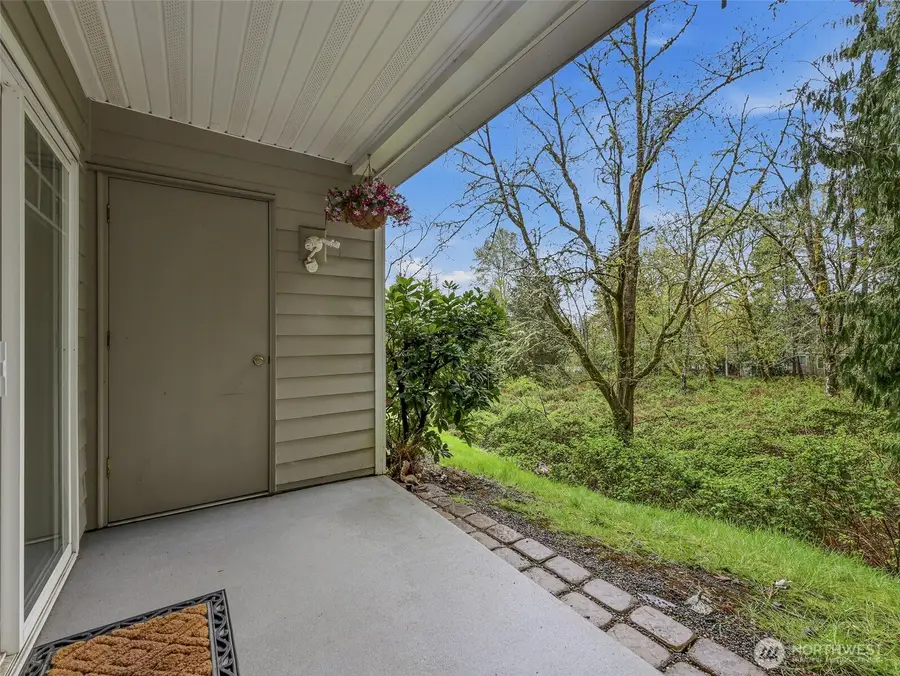 18501 SE Newport Way #H136, Issaquah, WA 98027 - #2