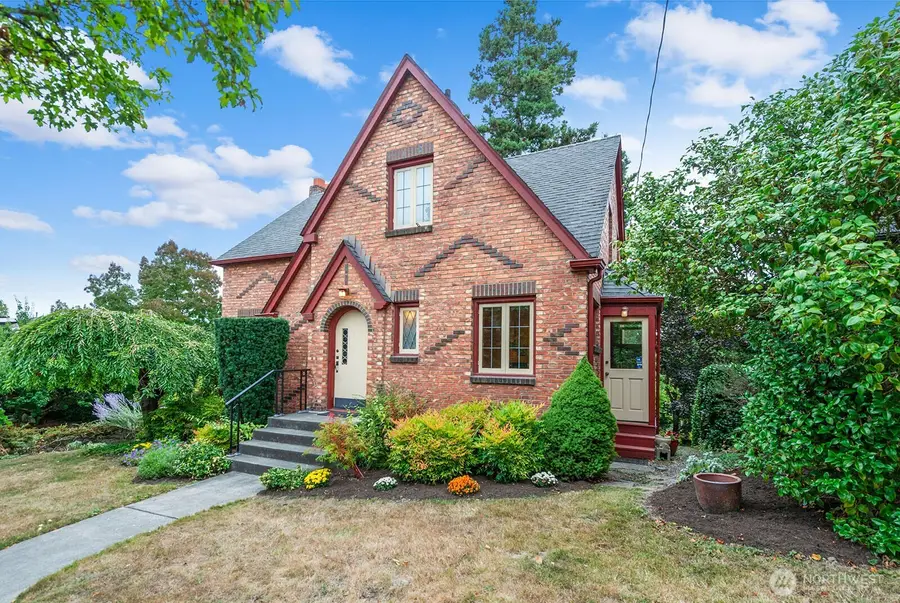 1226 25th Avenue E, Seattle, WA 98112 - #2