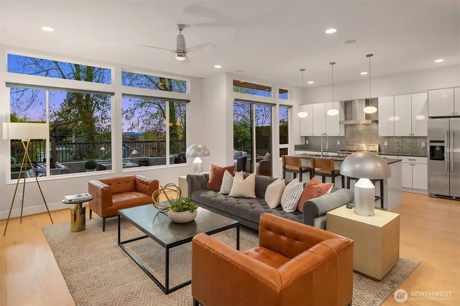 305 24th Avenue E, Seattle, WA 98112 - #3