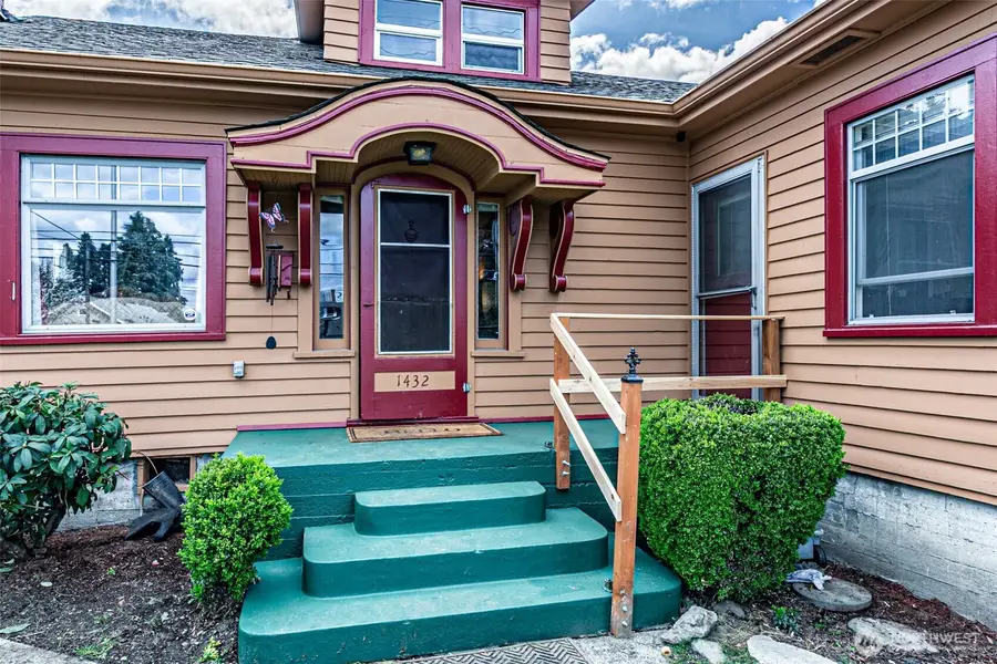 1432 S 56th Street, Tacoma, WA 98408 - #2