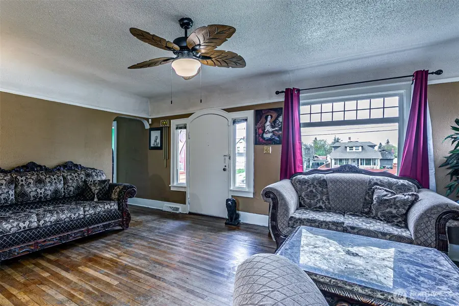 1432 S 56th Street, Tacoma, WA 98408 - #3