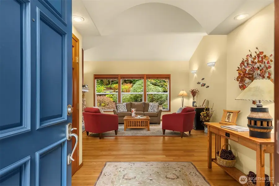 8387 NE Sumanee Place, Bainbridge Island, WA 98110 - #2