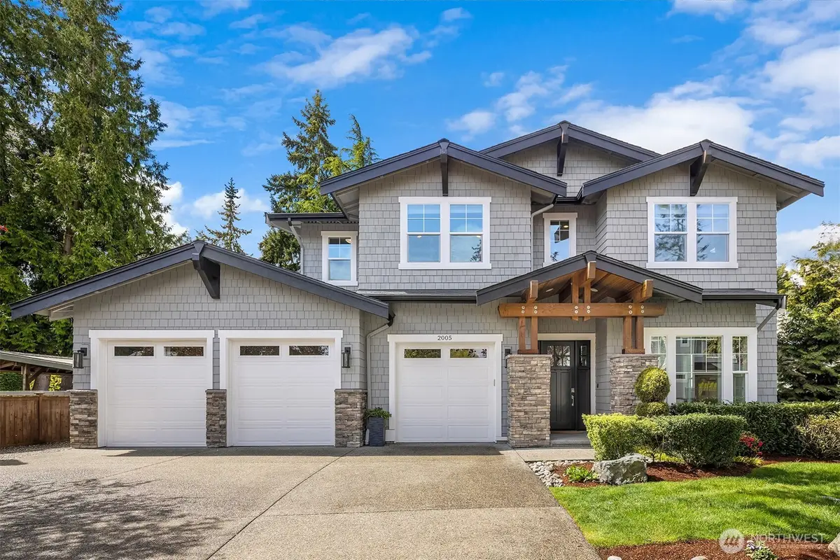 2005 105th Avenue Ne, Bellevue, WA 98004 - #1